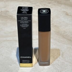 Chanel Ultra Le Teint Concealer - B70